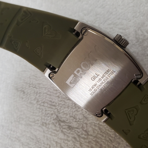- Roxy Gill Watch - Picture 3 of 3